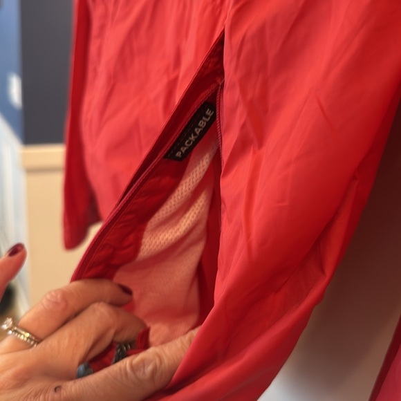 Columbia Red Hooded Jacket - Picture 4 of 14